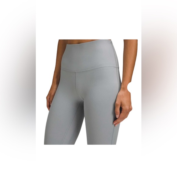 NWT Lululemon ribbed flared leggings Size 0 - Picture 4 of 5